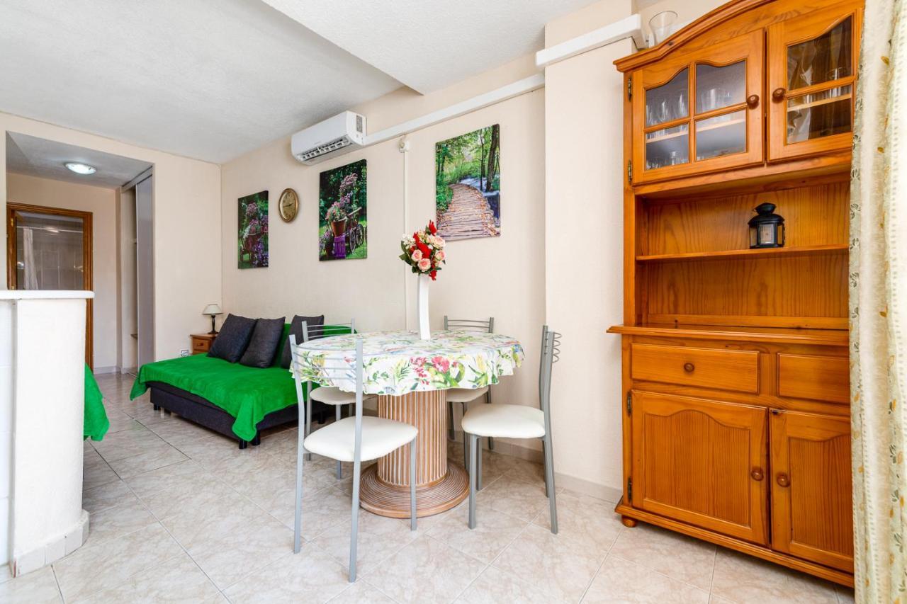 Apartment Studio Relax Torrevieja Exteriör bild